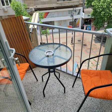 City Lux Square Apartments 스코페 외부 사진