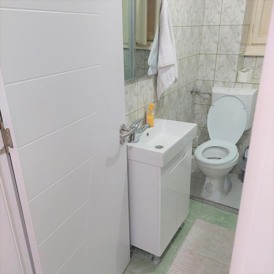 City Lux Square Apartments 스코페 외부 사진