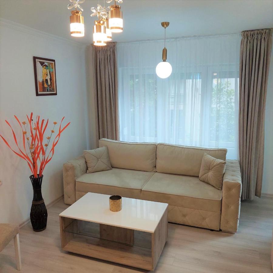 City Lux Square Apartments 스코페 외부 사진